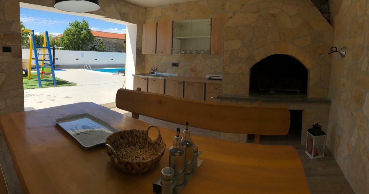 Villa Mare - With Heated Pool ซาดาร์ ภายนอก รูปภาพ