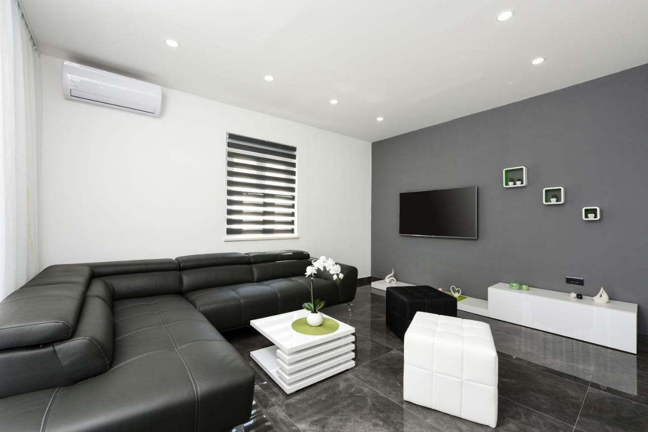 Villa Mare - With Heated Pool ซาดาร์ ภายนอก รูปภาพ