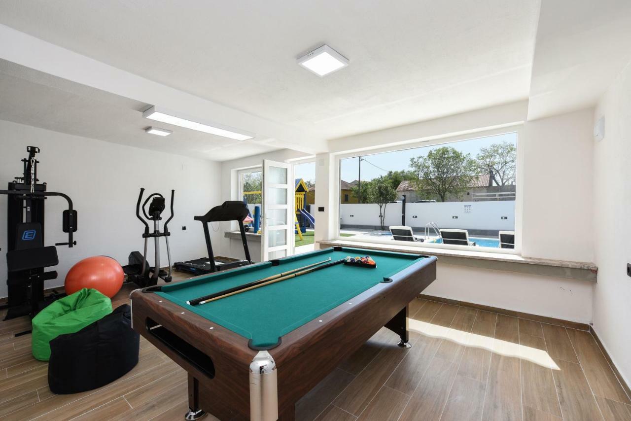 Villa Mare - With Heated Pool ซาดาร์ ภายนอก รูปภาพ