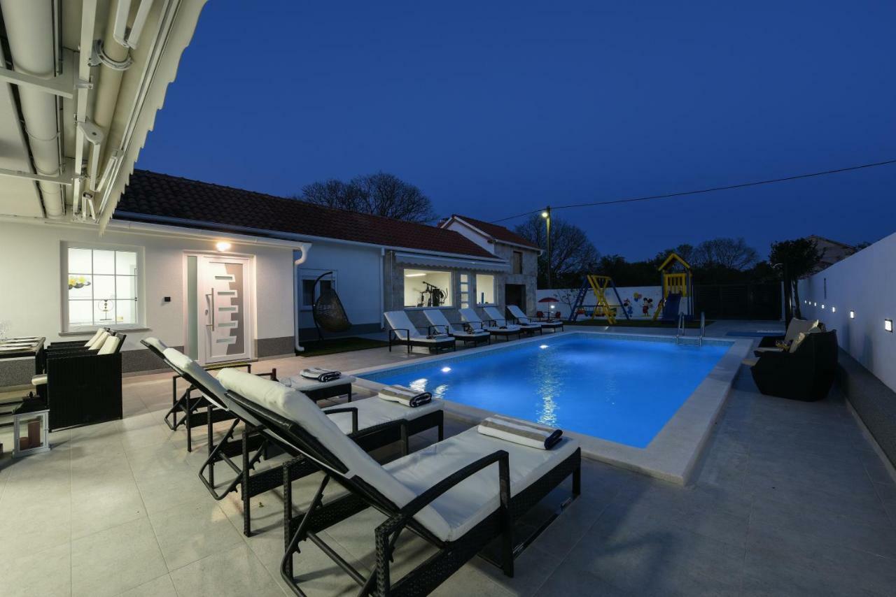 Villa Mare - With Heated Pool ซาดาร์ ภายนอก รูปภาพ
